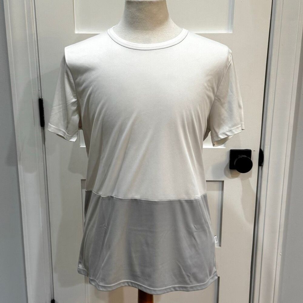 Onia ColorBlock Short Sleeve Crew Neck Shirt. Size Large. Gray/White.